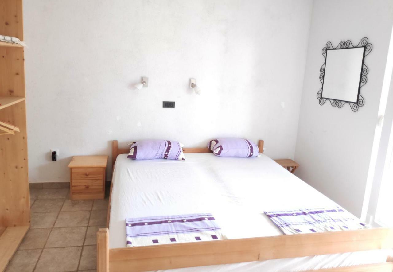 Villa Punta Blava - Beach Front, Ideal For Family Vacation With Kids, Large Terraces With Sea View, Internet, Netflix, No Pets Allowed โอเบรอควาซ ภายนอก รูปภาพ