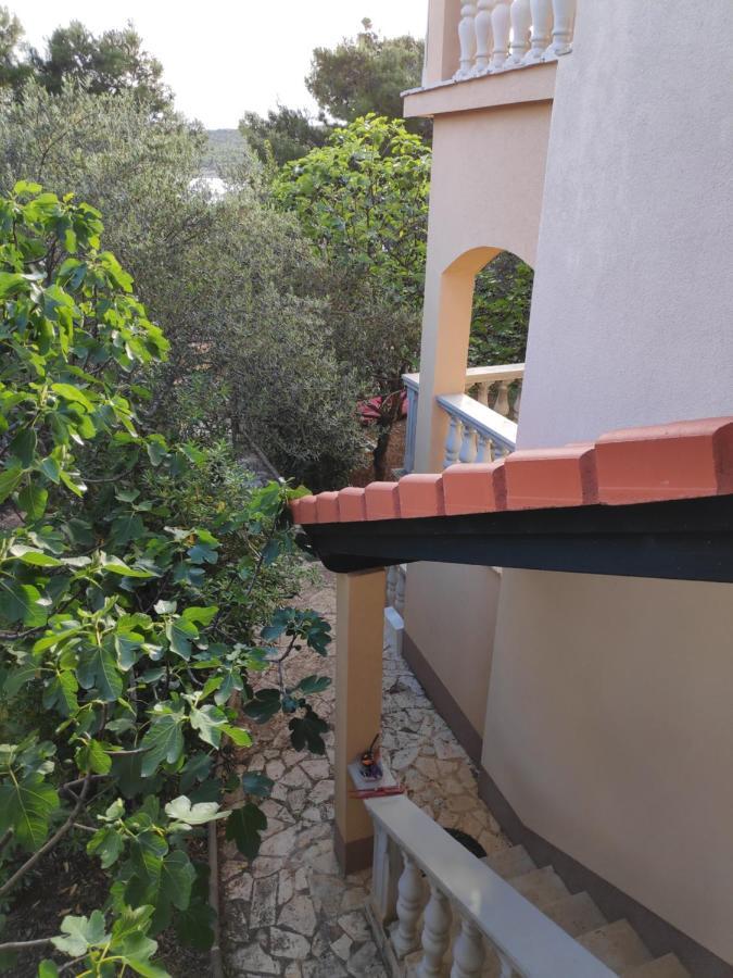 Villa Punta Blava - Beach Front, Ideal For Family Vacation With Kids, Large Terraces With Sea View, Internet, Netflix, No Pets Allowed โอเบรอควาซ ภายนอก รูปภาพ